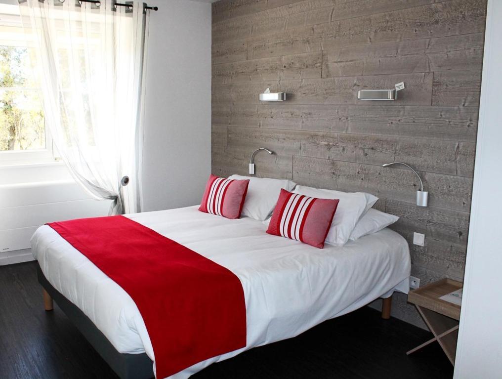 Logis Hotel "Ici M'Aime" Rouvray  Kültér fotó