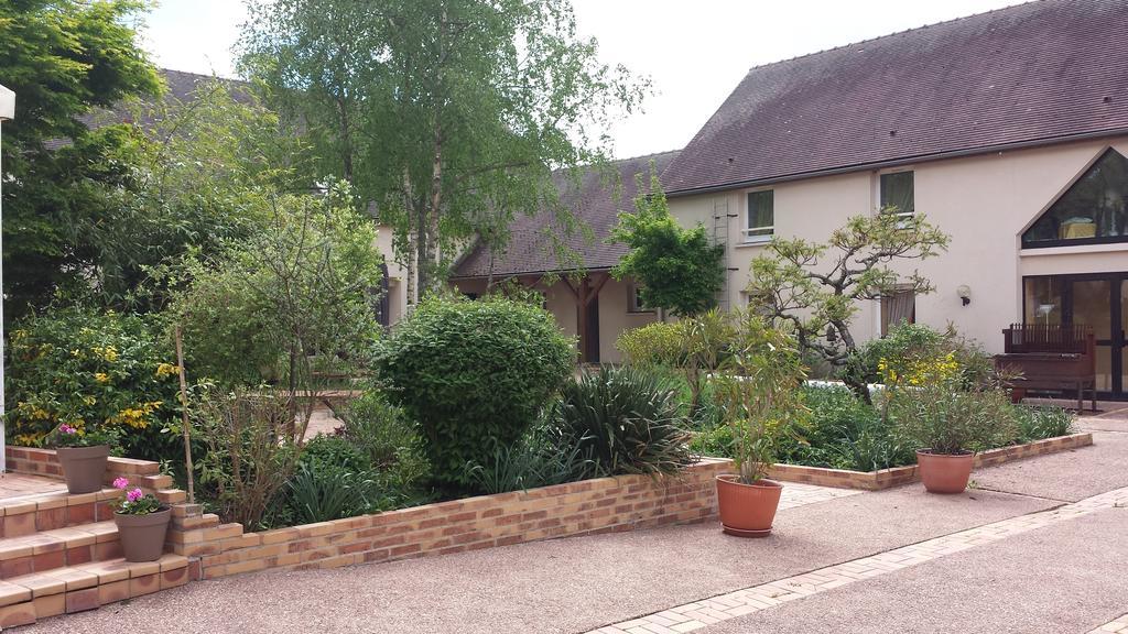 Logis Hotel "Ici M'Aime" Rouvray  Kültér fotó