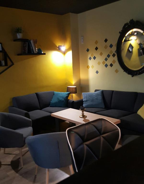 Logis Hotel "Ici M'Aime" Rouvray  Kültér fotó