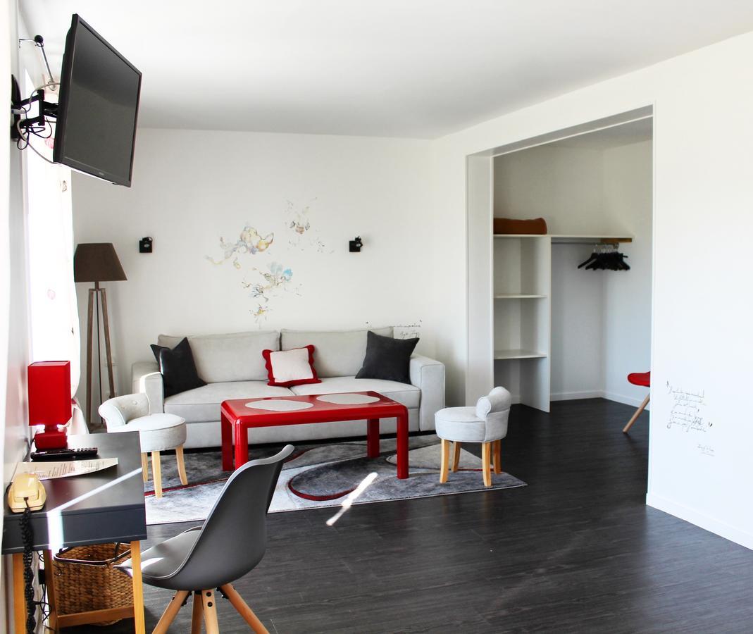 Logis Hotel "Ici M'Aime" Rouvray  Kültér fotó